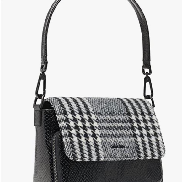 Calvin Klein 🌹ASHLEY NWOT 🌹should bag on trend shoulder bag like NEW - Picture 2 of 10